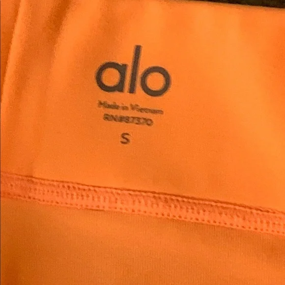 Alo Orange Leggings - Picture 3 of 4